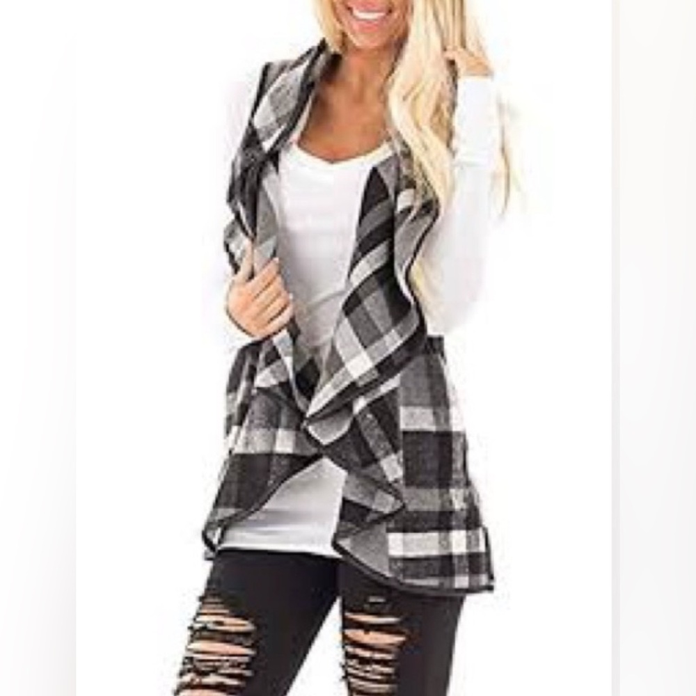 EUC Bryn Walker 100% linen black cream window pane plaid sleeveless open front